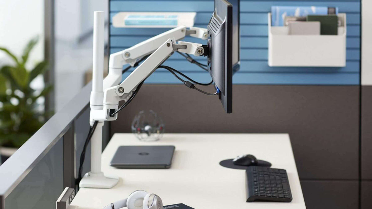 Optimizing Your Workspace: How to Arrange a Multi-Monitor Setup