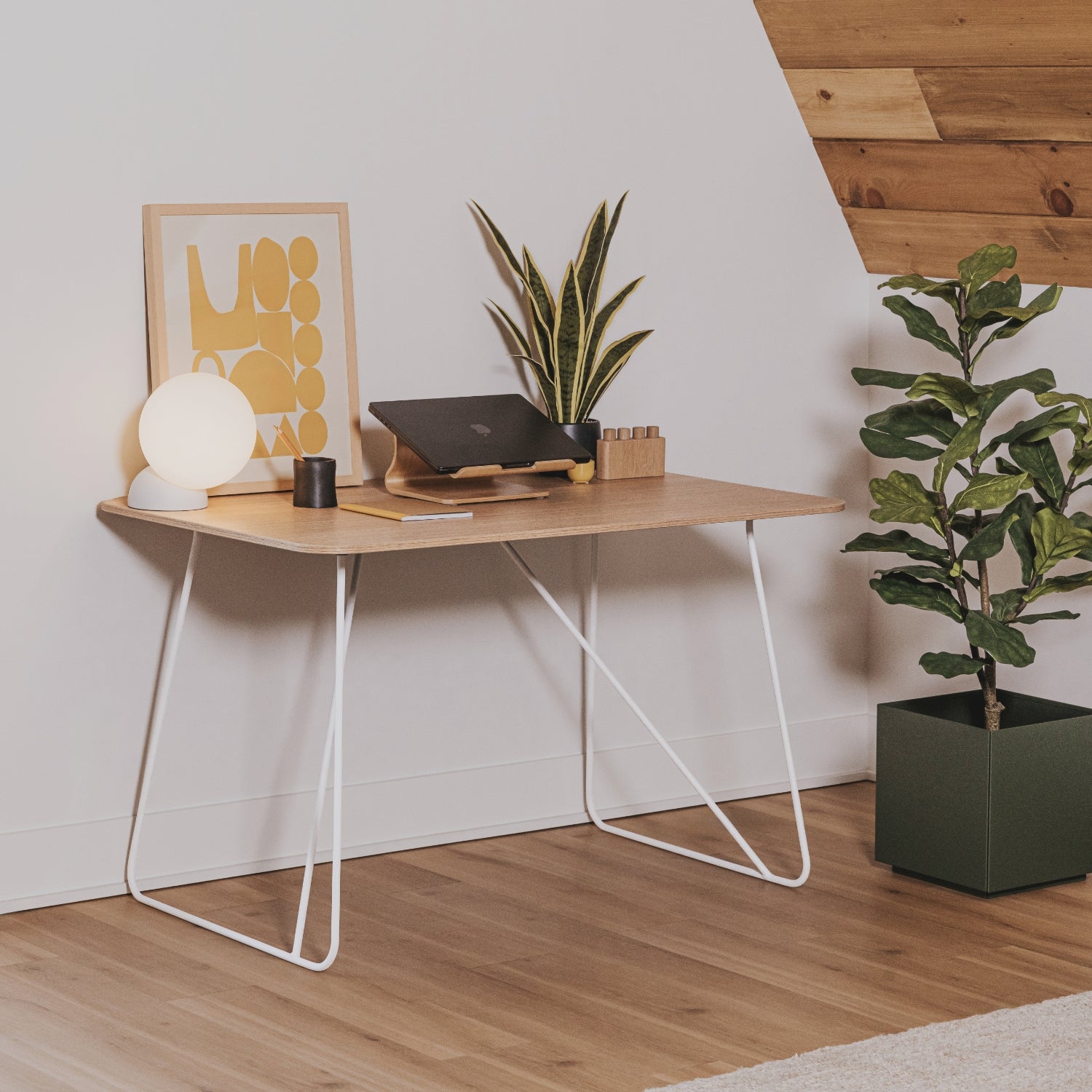 Market Wire Frame Desk