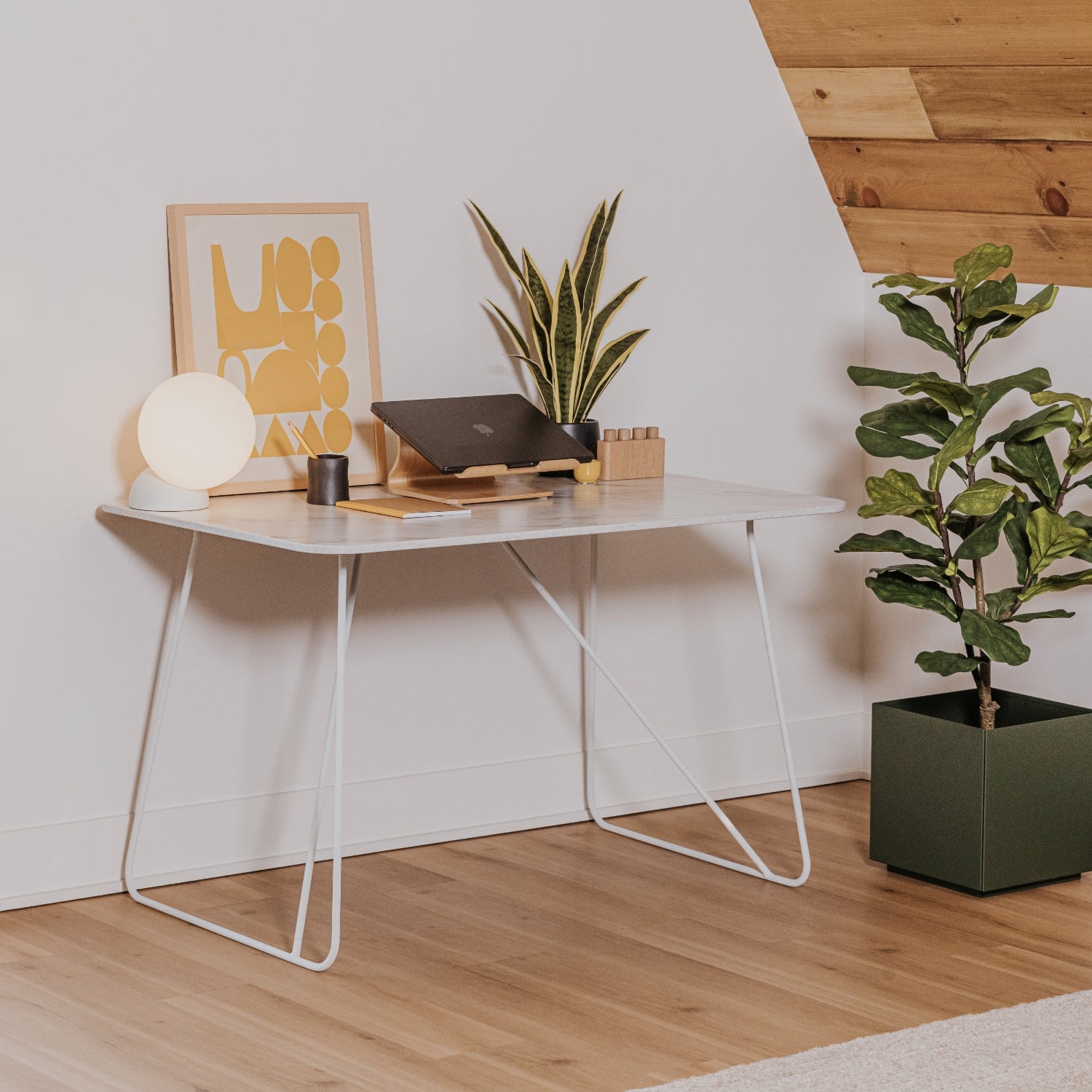 Market Wire Frame Desk