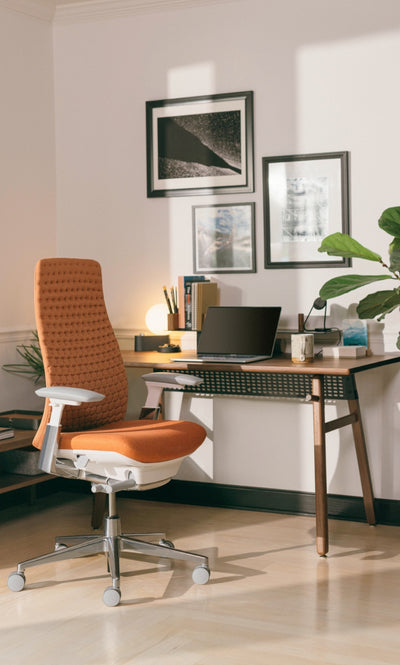 Artifox Desk in lifestyle shot