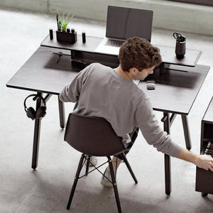 Artifox Desk in lifestyle shot