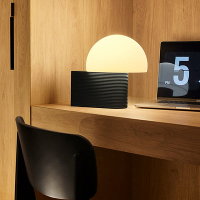 Arintzea Table Light