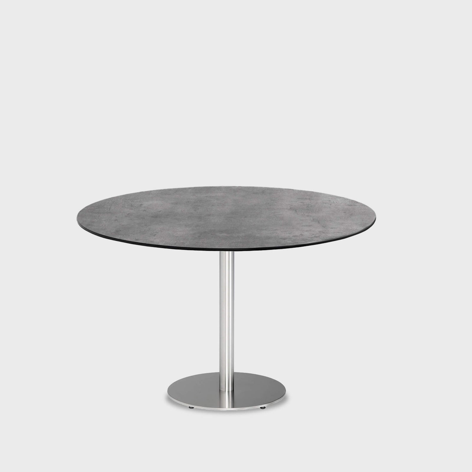 JANUS et Cie Café Round Table