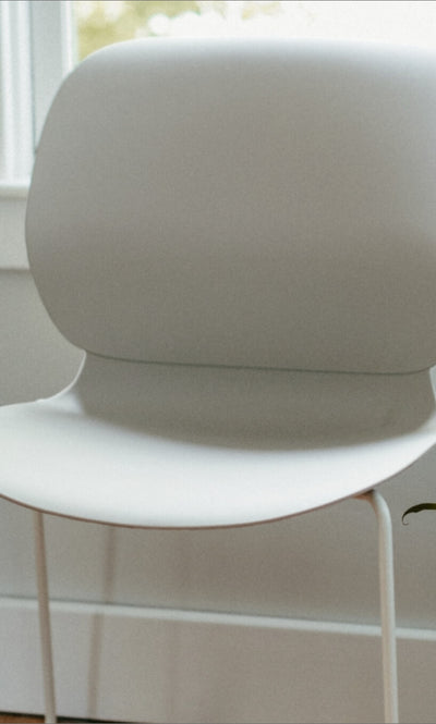 Maari Chair with Sled Base in lifestyle shot