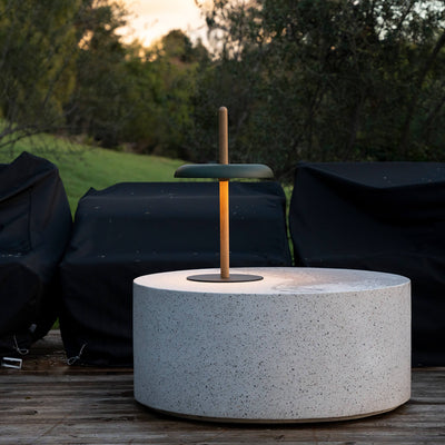 Nivél Portable Desk Light