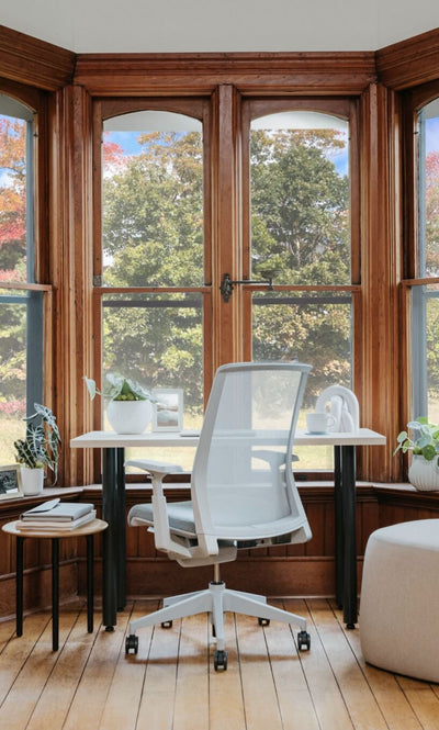 Very Black Leather Outlet Chair in lifestyle shot