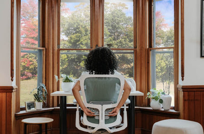 Classic Zody Mesh - Height Adjustable Arms in lifestyle shot