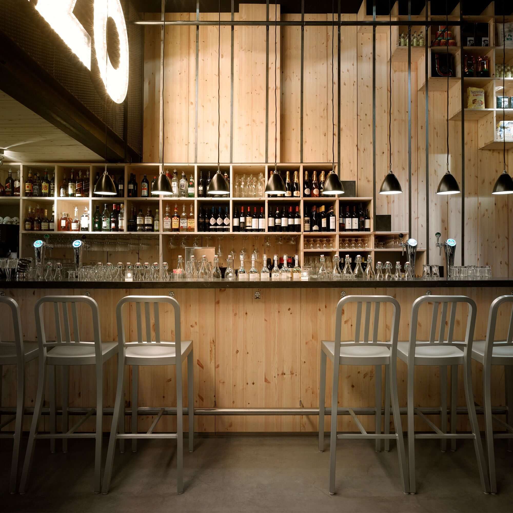 202204-Haworth-Store-Emeco-
