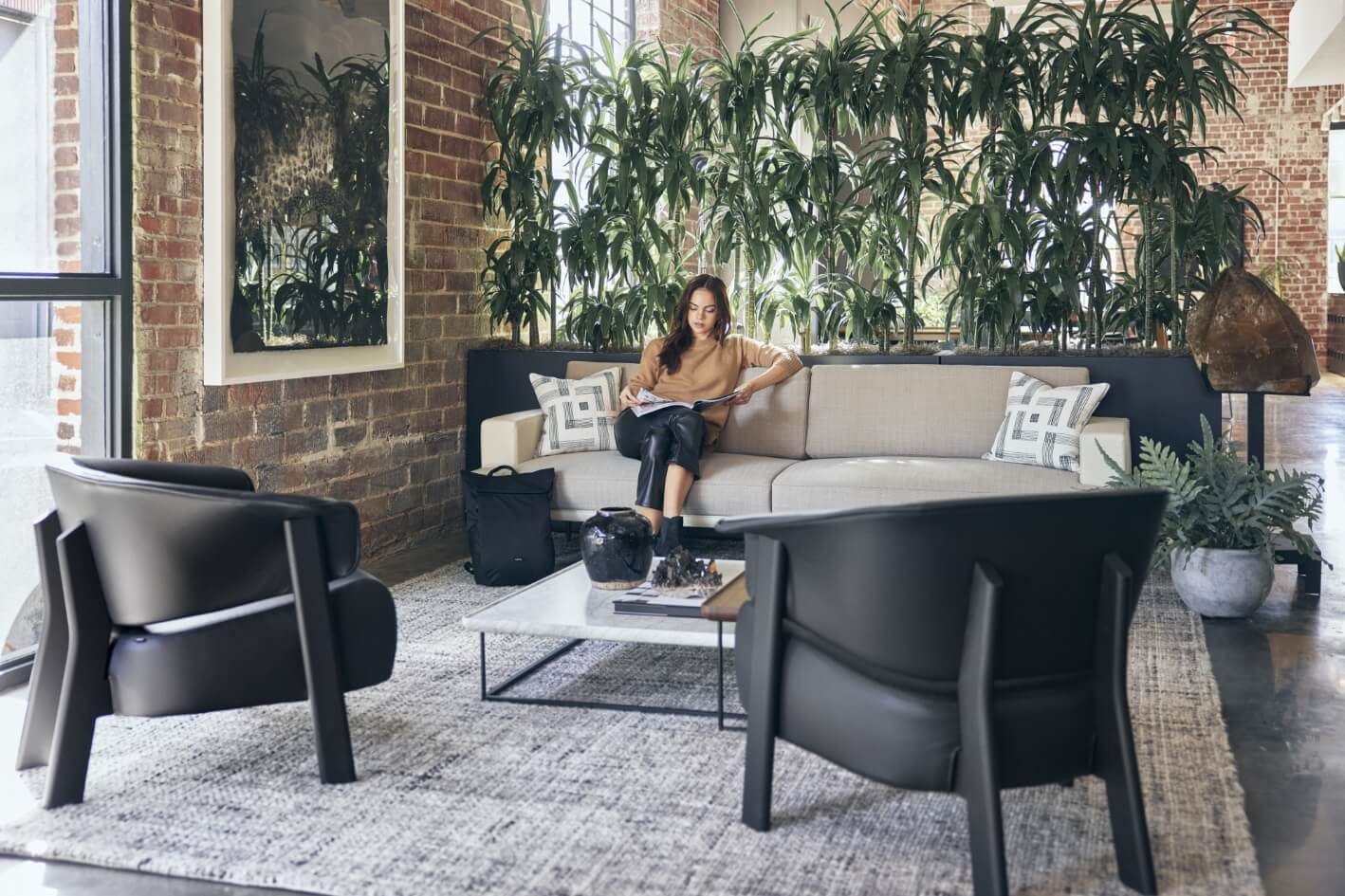 Back-Wing Lounge Chair