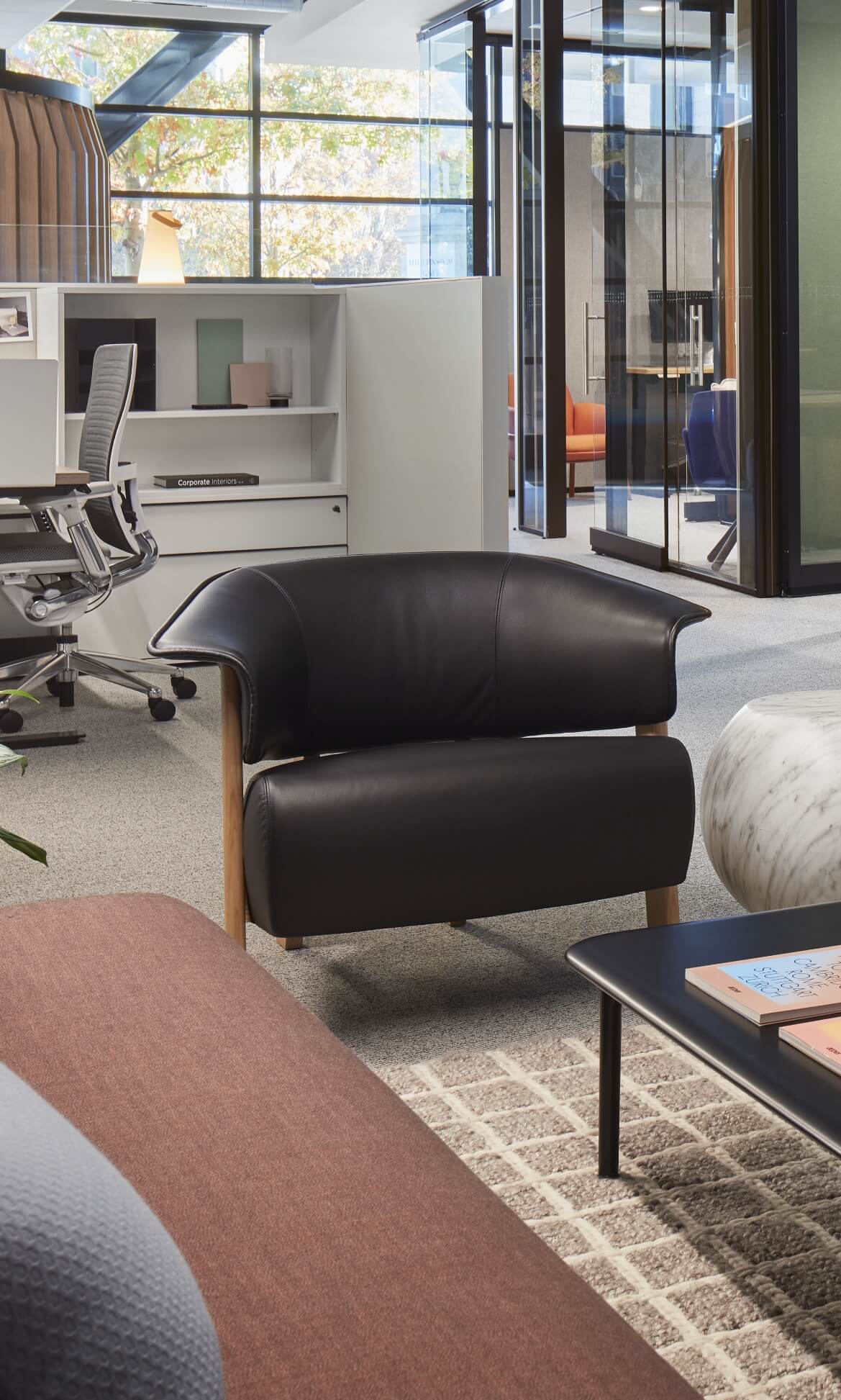 Back-Wing Lounge Chair