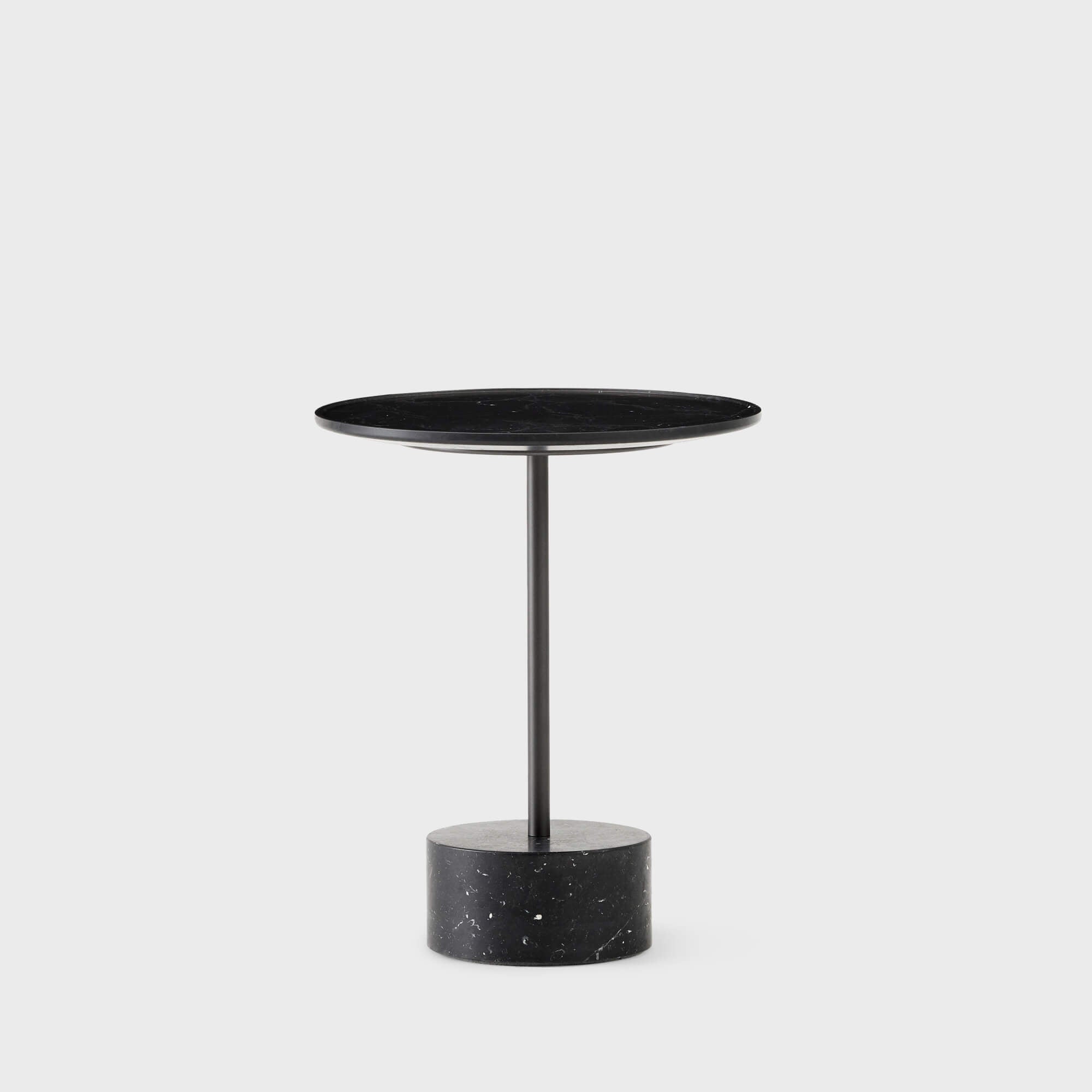 Madrid side table | BoConcept
